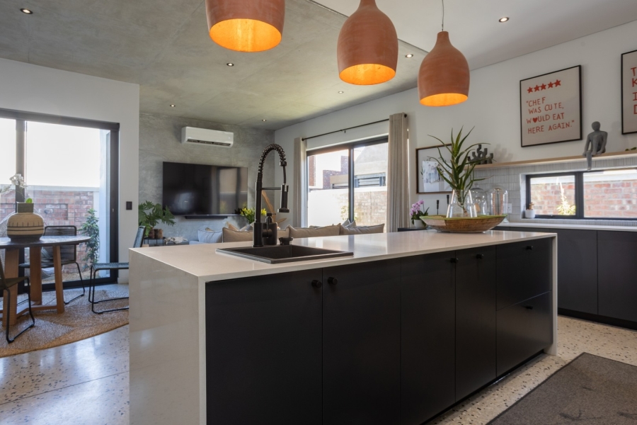 3 Bedroom Property for Sale in Lemoenkloof Western Cape